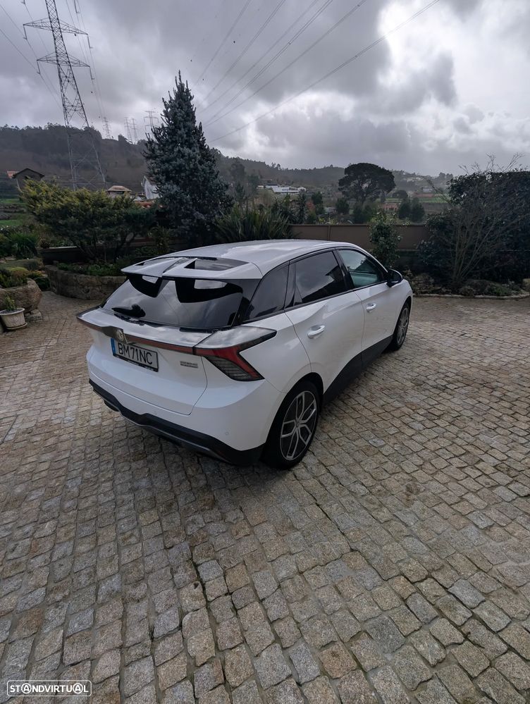 MG MG4 64 kWh Luxury - 4