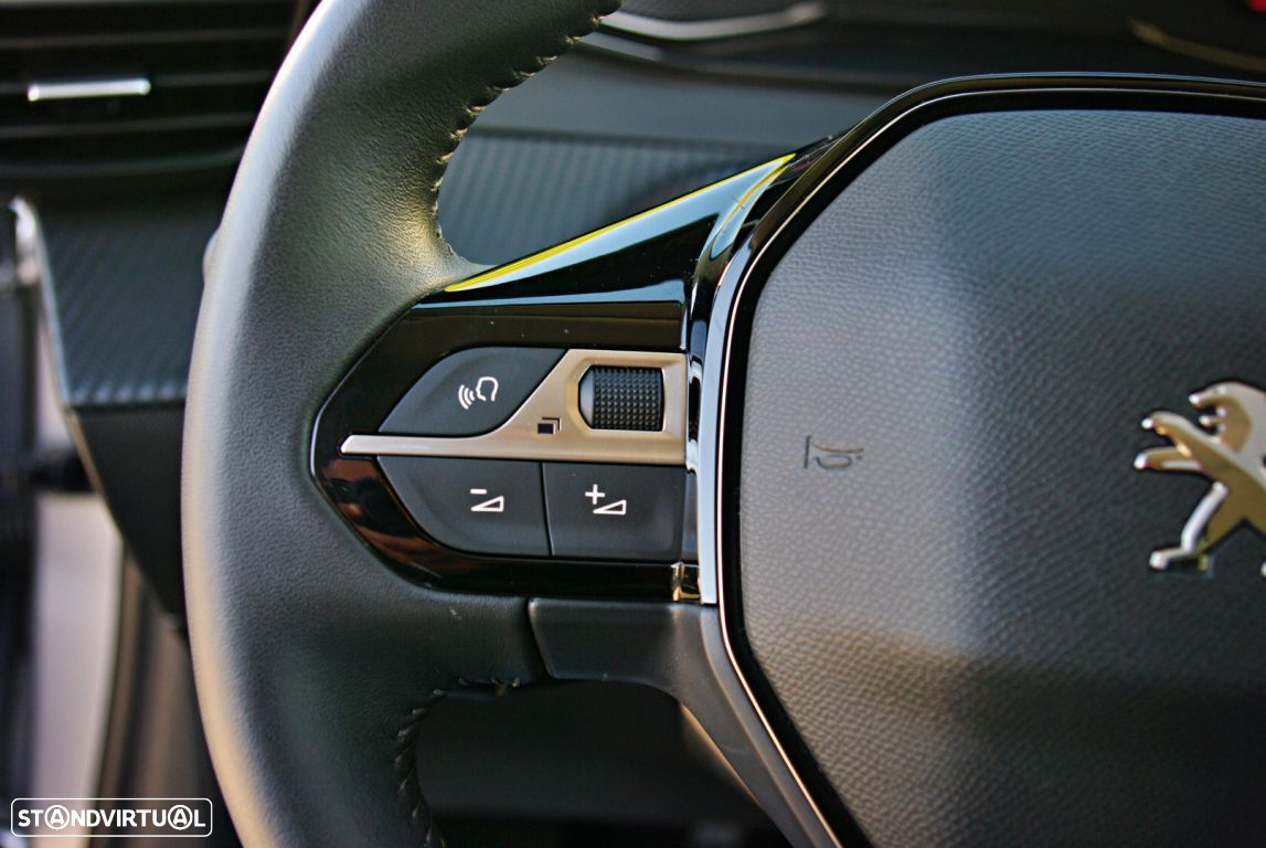 Peugeot 208 1.2 PureTech Allure - 28