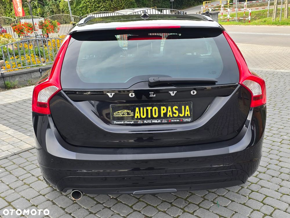 Volvo V60 D4 Summum - 17