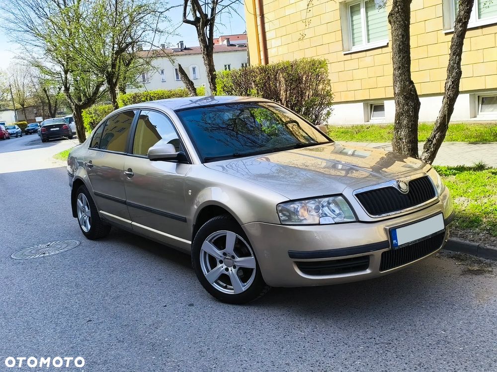 Skoda Superb 1.9 TDI Platinum - 1