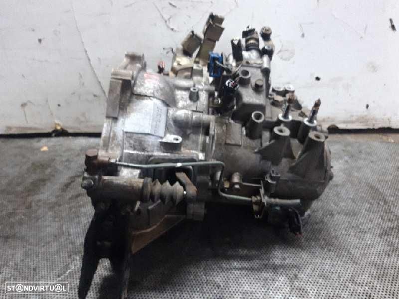 CAIXA DE VELOCIDADES MITSUBISHI CARISMA BERLINA 5 DA0 - 1