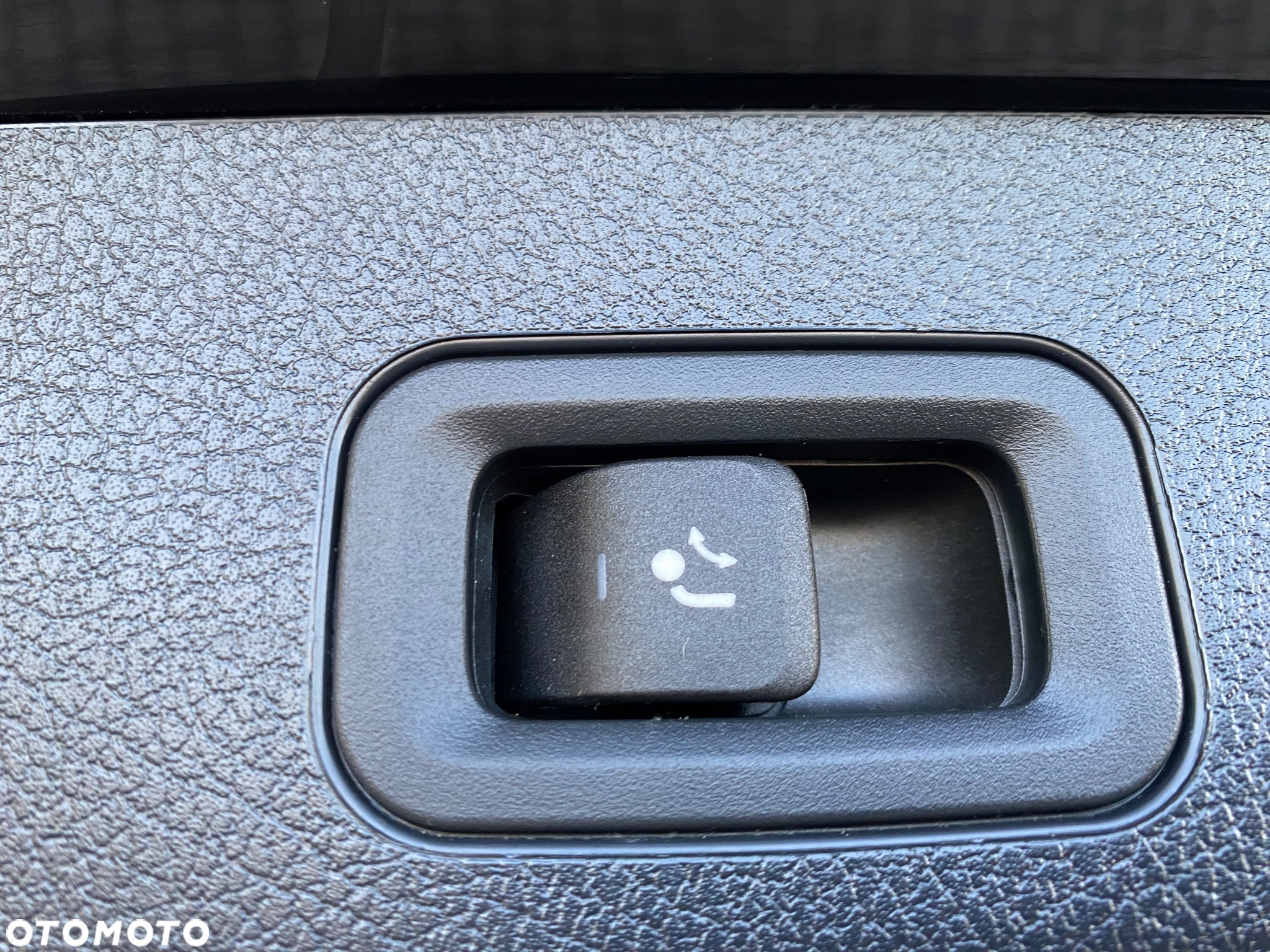 Mercedes-Benz GLB 200 d 8G-DCT Progressive Advanced - 34