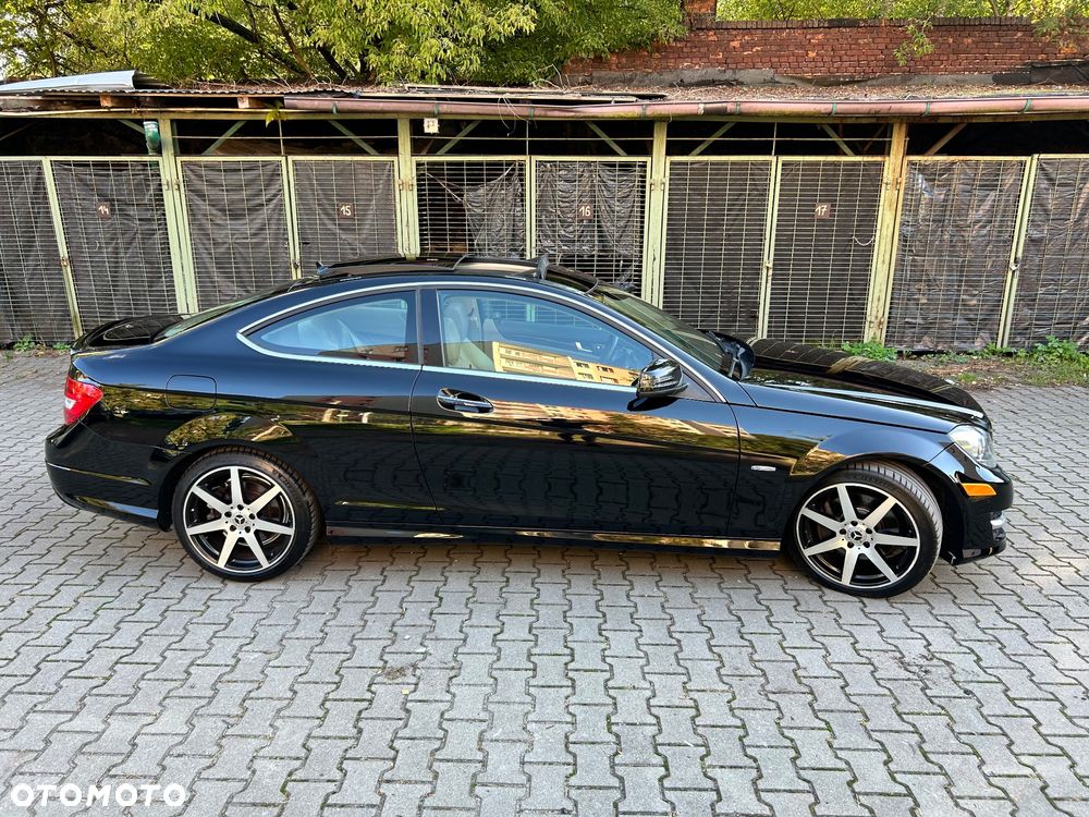 Mercedes-Benz Klasa C 350 Coupe (BlueEFFICIENCY) 7G-TRONIC - 7