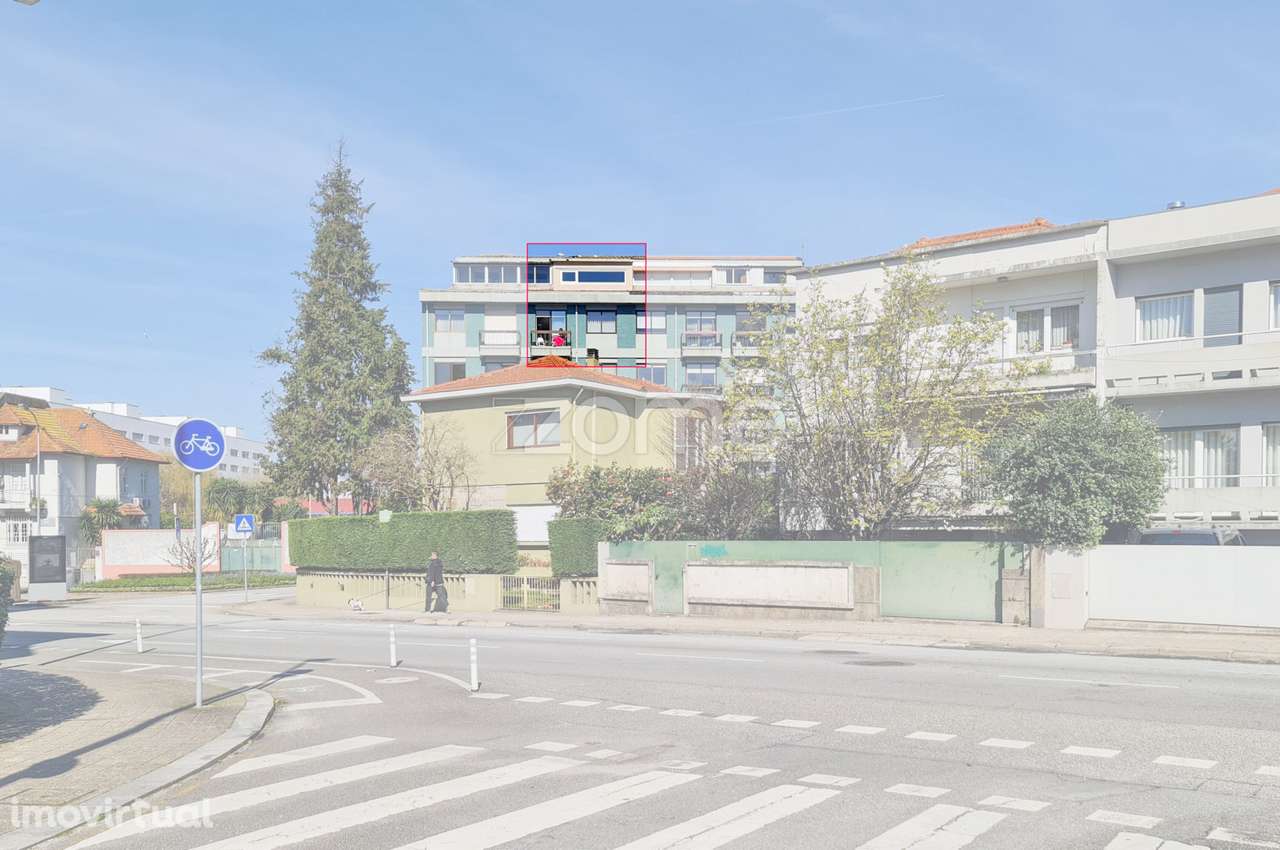 Apartamento T2+1 duplex na Rua Pedro Hispano, Ramalde, Porto - Grande imagem: 3/27