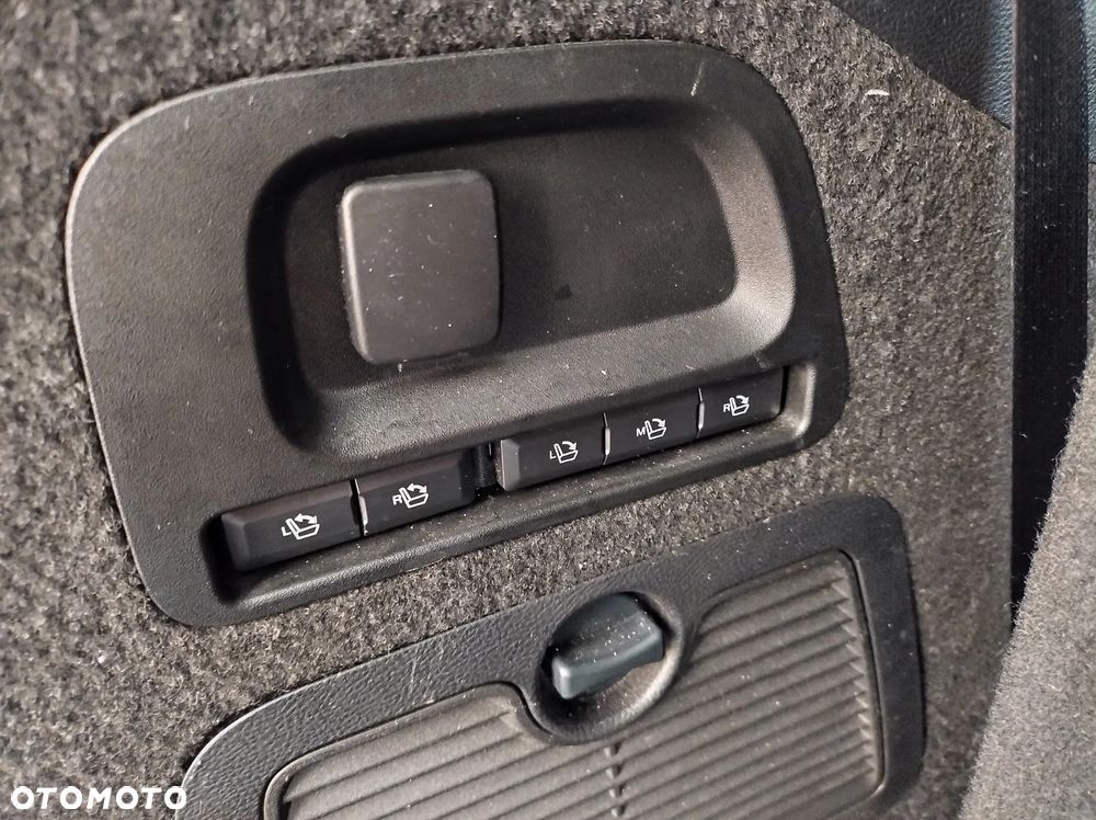 Ford Galaxy 2.0 EcoBlue Titanium - 29