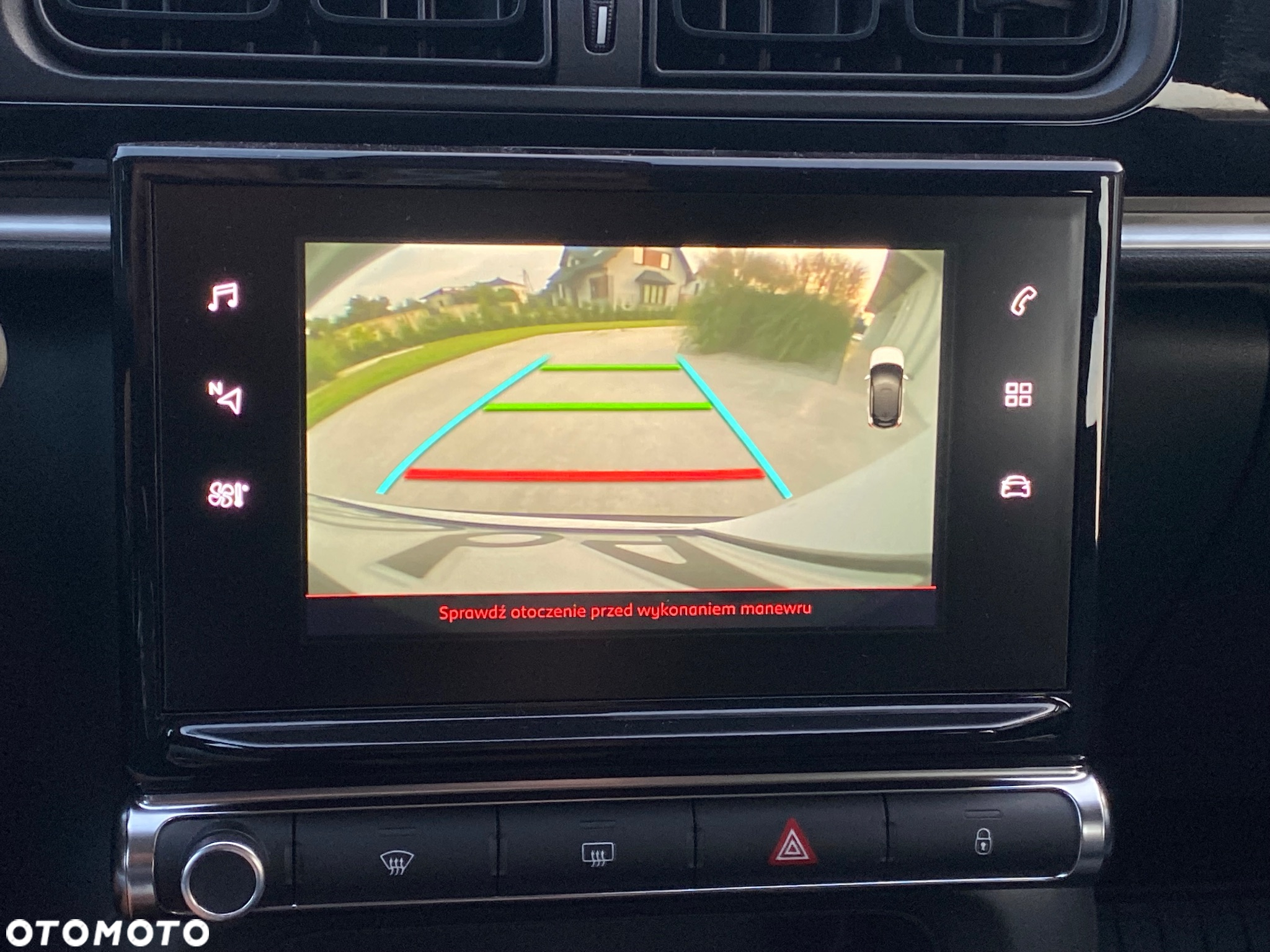Citroën C3 1.2 PureTech GPF Shine - 27