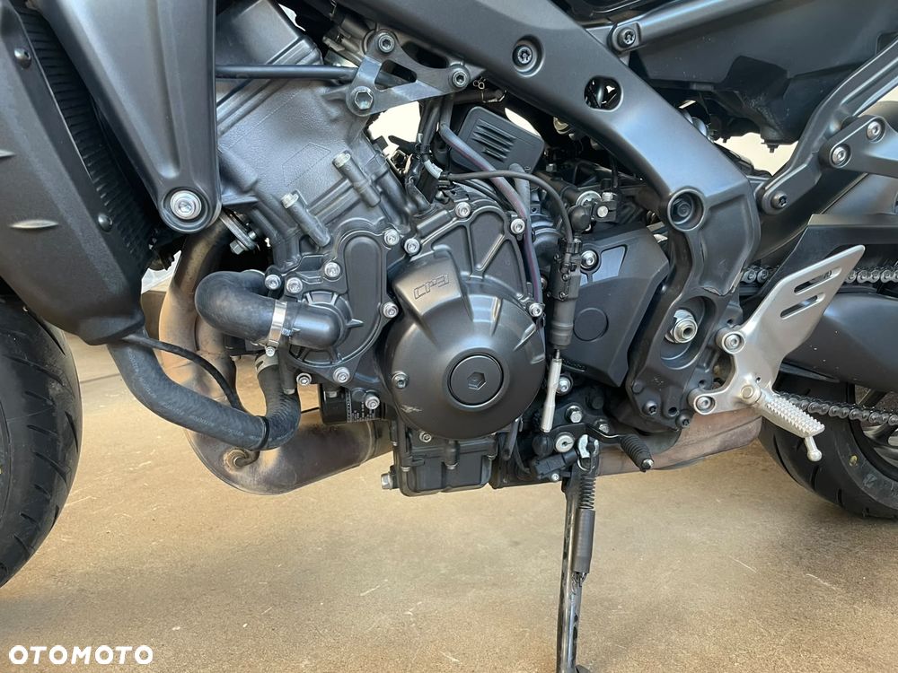 Yamaha MT - 12