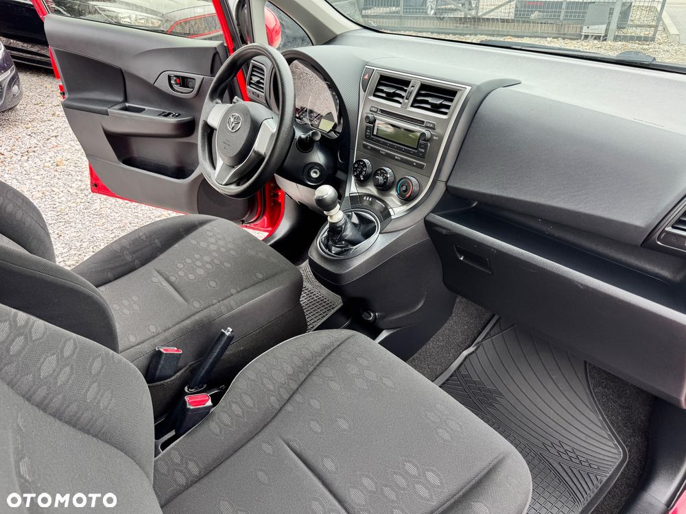 Toyota Verso S 1.33 VVT-i - 23