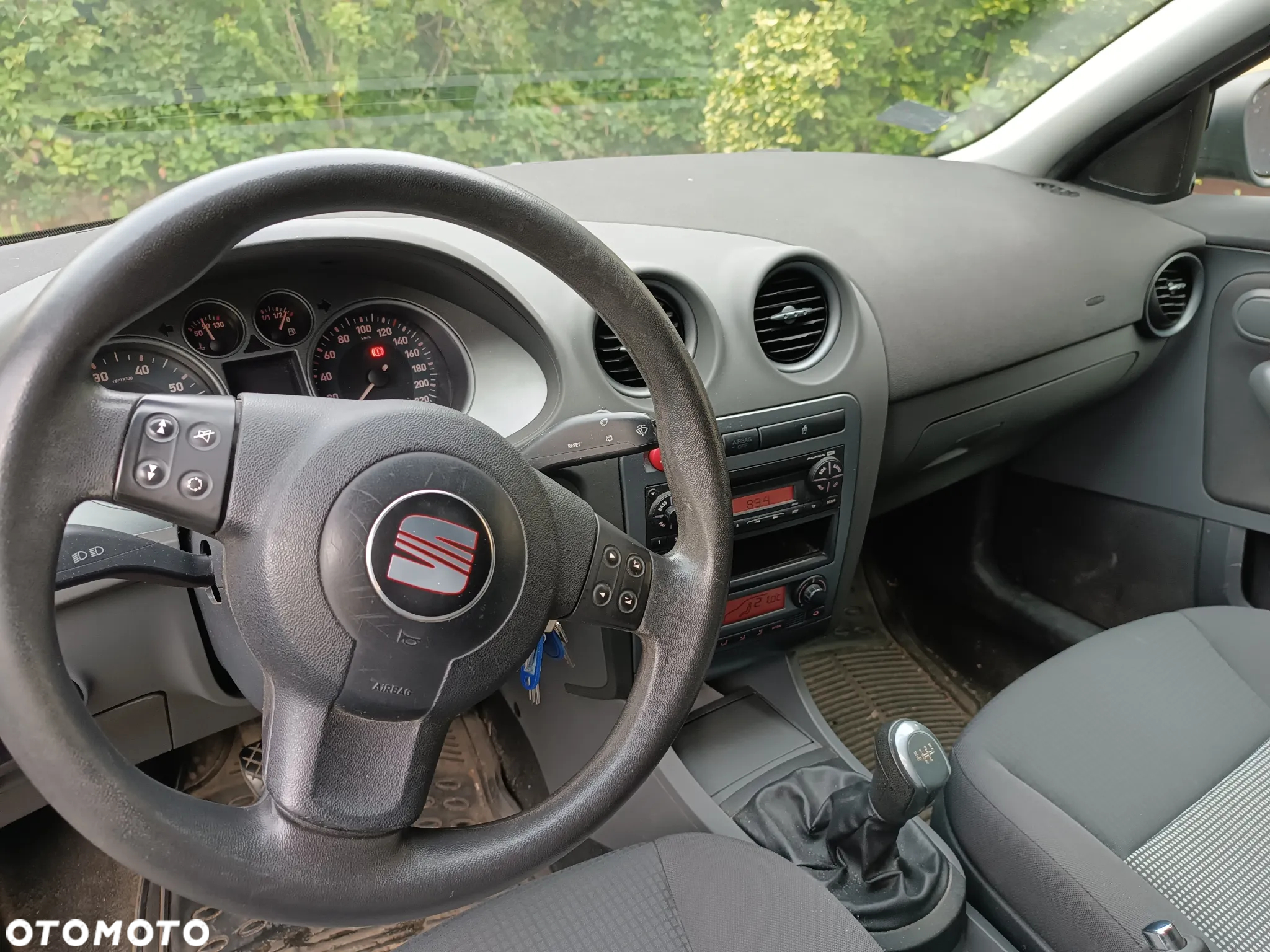 Seat Ibiza ver-1-4-16v-cool - 4