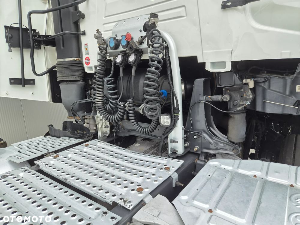 Renault GAMA T520 - 6