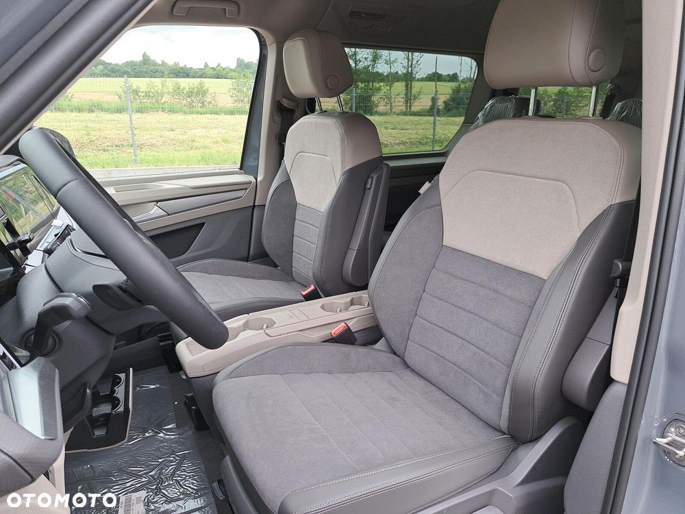 Volkswagen Multivan - 11