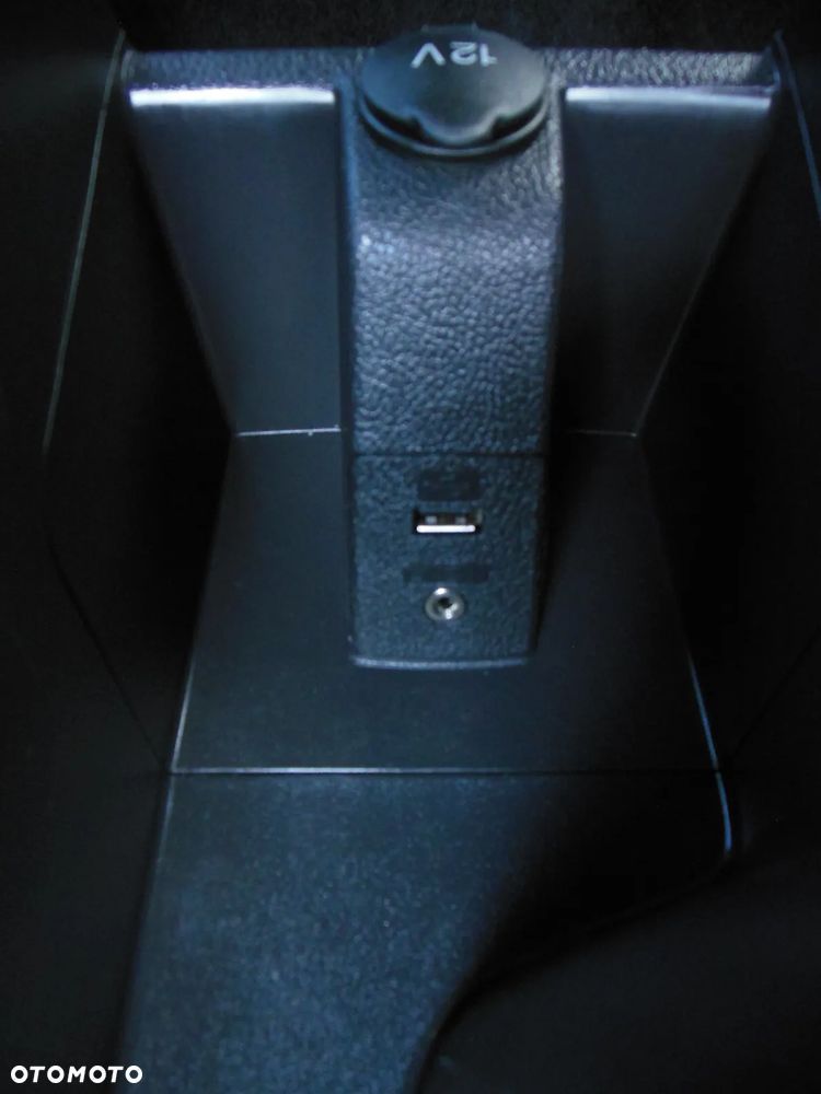 Ford Tourneo Connect 1.0 EcoBoost Start-Stop Titanium - 22