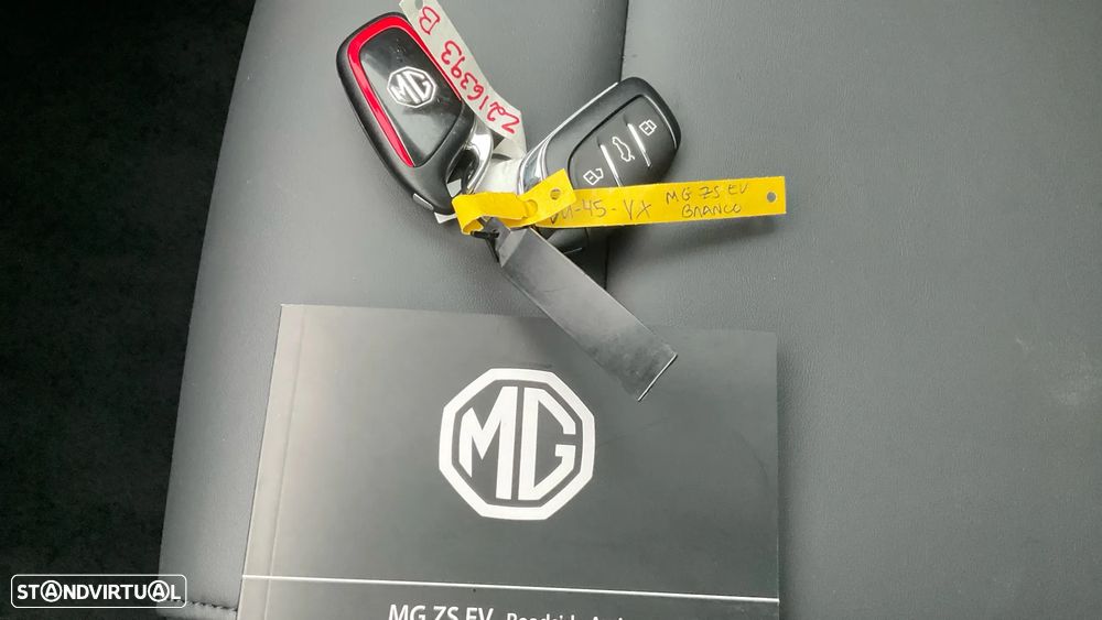 MG ZS EV 72.6 kWh Luxury - 18