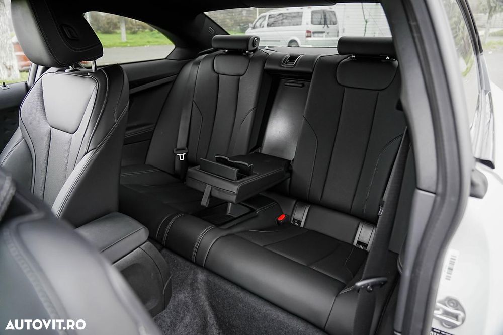 BMW M2 M240i xDrive - 22