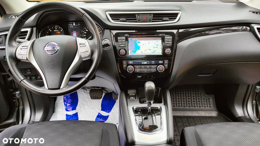 Nissan Qashqai 1.6 dCi Xtronic TEKNA+ - 6
