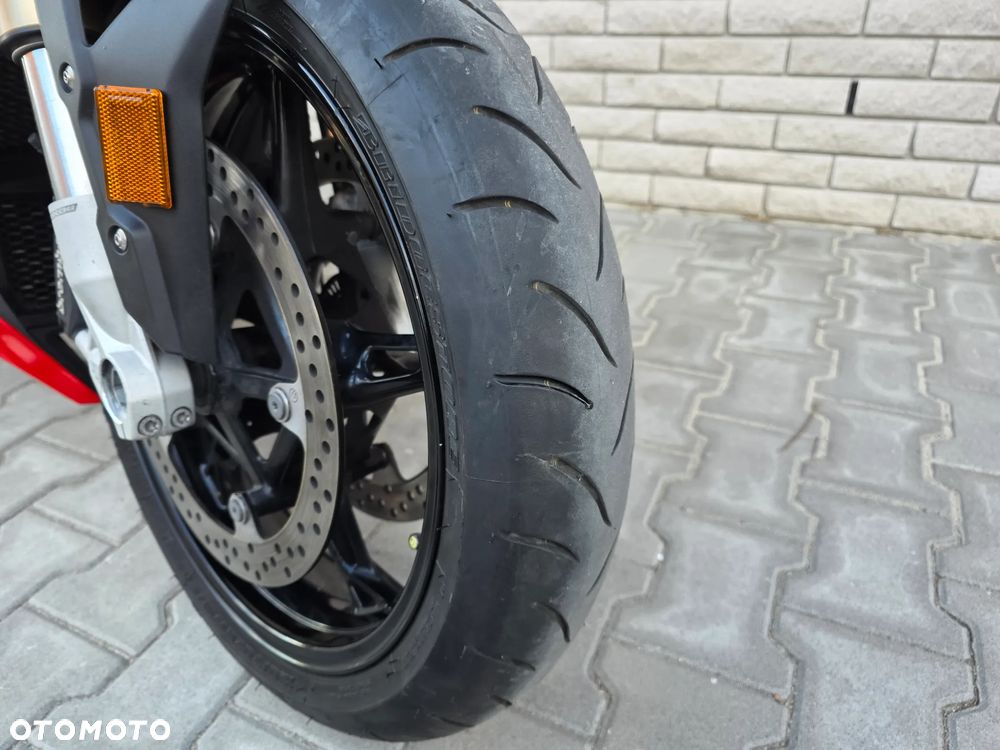 BMW S - 18