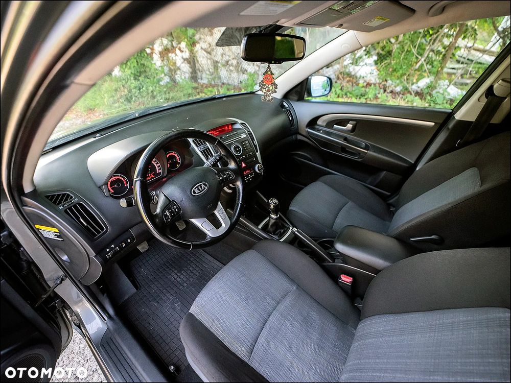 Kia Ceed - 6