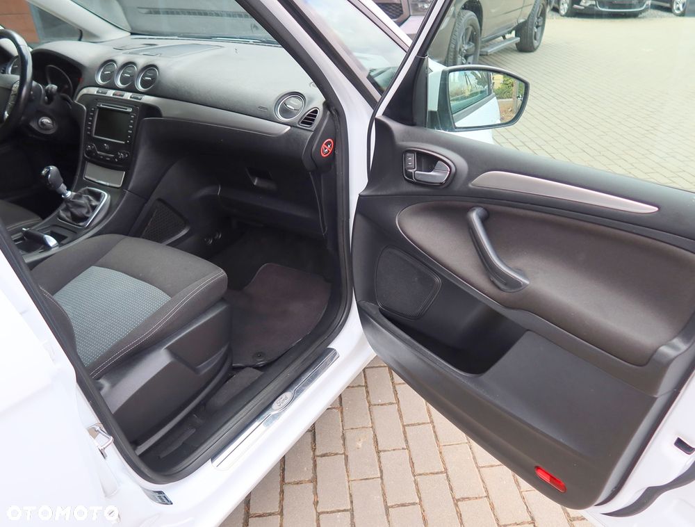 Ford Galaxy 2.0 TDCi Titanium - 13