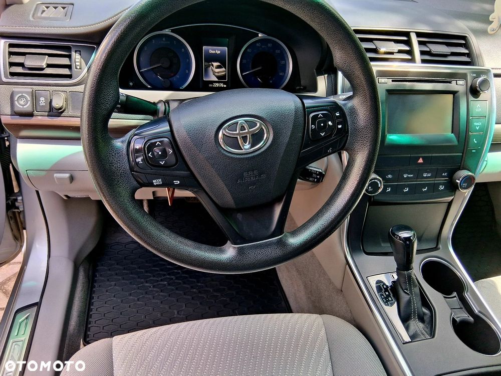 Toyota Camry - 11