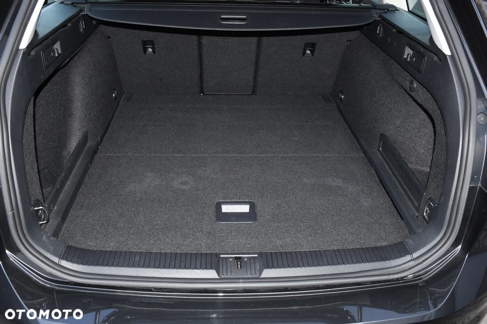 Volkswagen Passat 2.0 TDI SCR DSG Business - 28