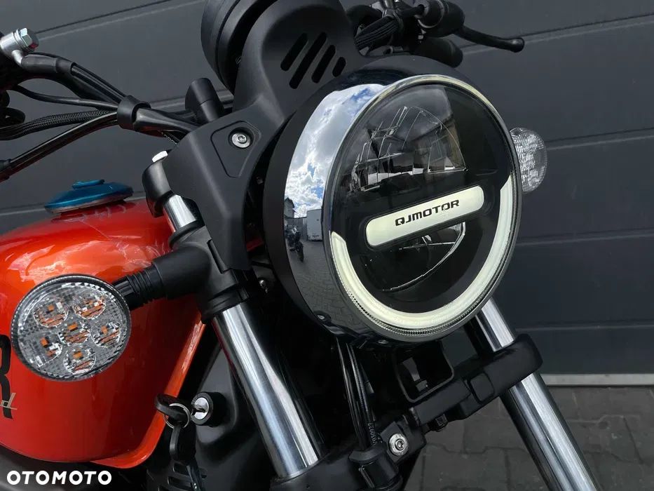 QJMOTOR SRV 125 - 2