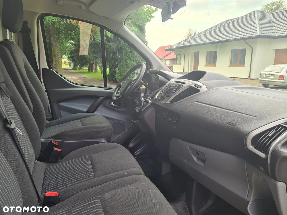 Ford TRANSIT CUSTOM - 4