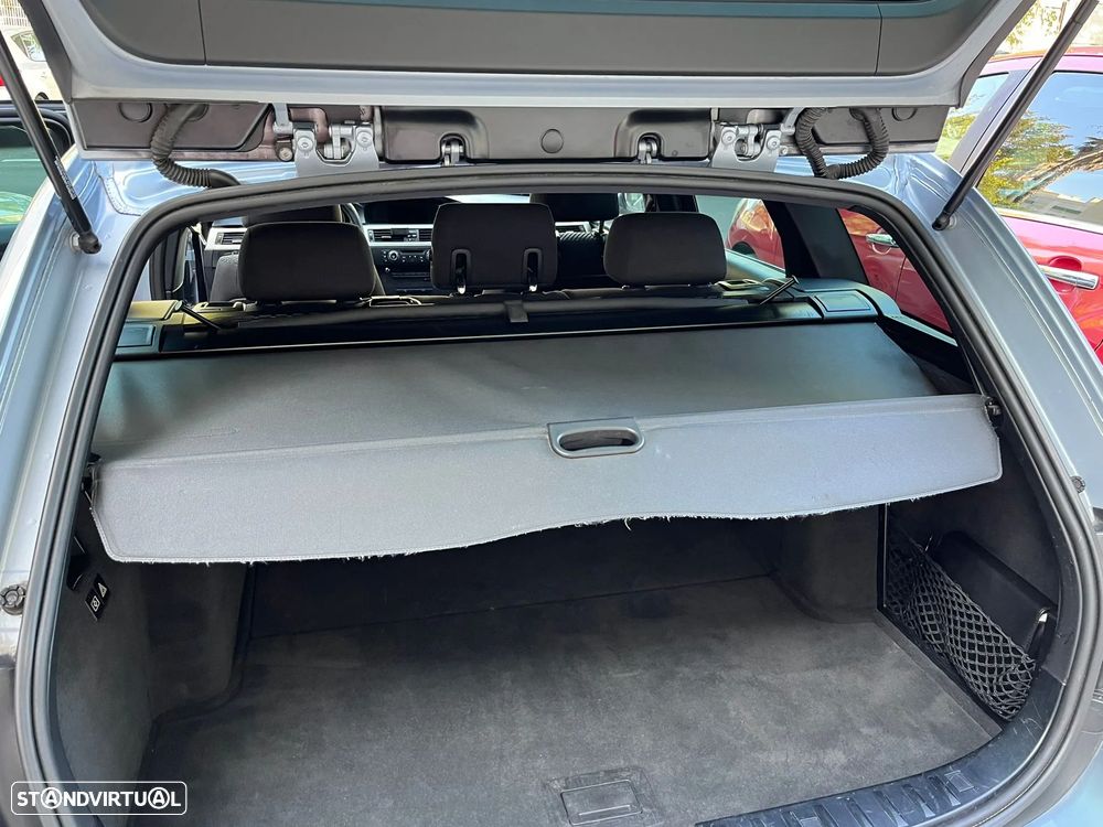 BMW 320 d DPF Edition Sport - 11