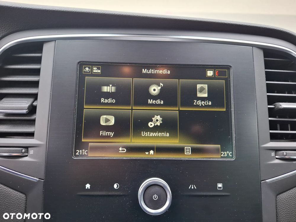 Renault Megane ENERGY TCe 140 EDC LIMITED - 24