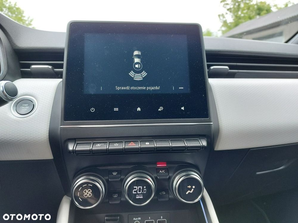 Renault Clio - 22
