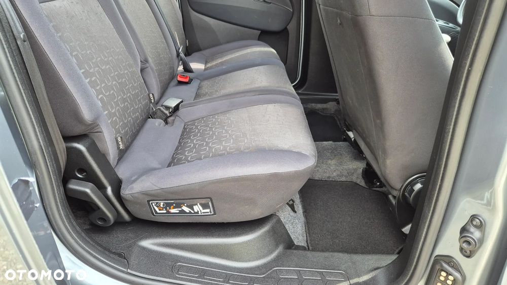 Fiat Doblo 1.4 16V Dynamic - 30
