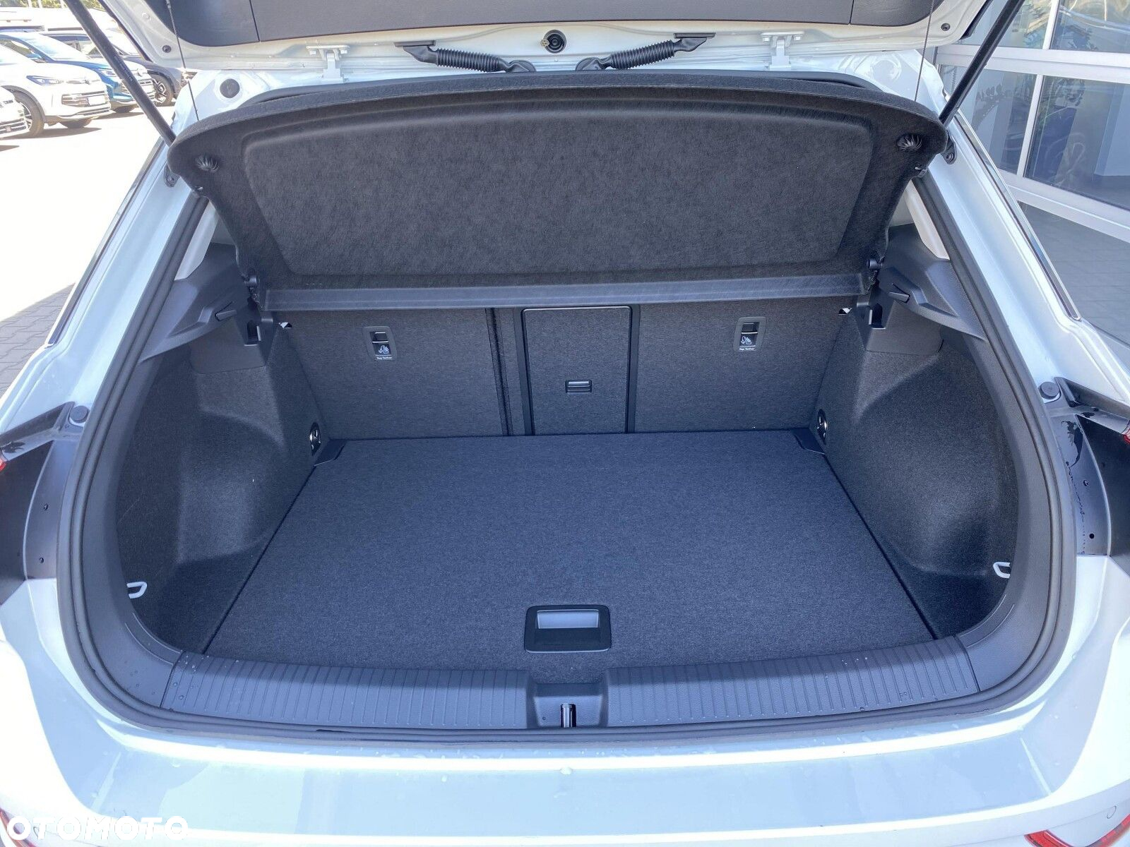 Volkswagen T-Roc - 16
