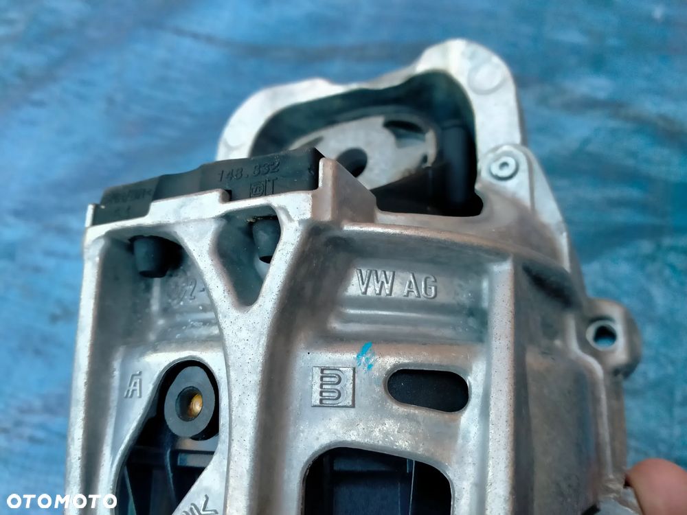 AUDI Q7 4M 3.0 TDI LEWA PODUSZKA SILNIKA 4M0199371C / ORYGINALNA - 6