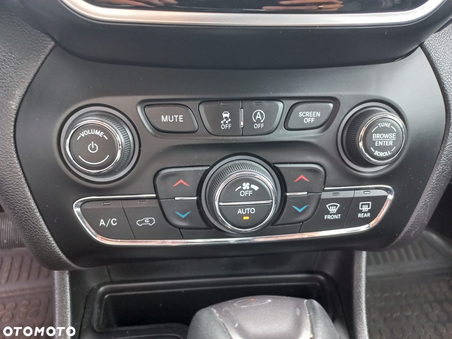Jeep Cherokee 2.0 GME Active Drive I Limited - 17
