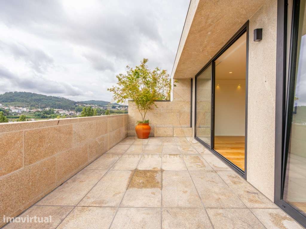 T2 Novo Recuado com Terraço | Creixomil | Guimarães - Grande imagem: 2/27