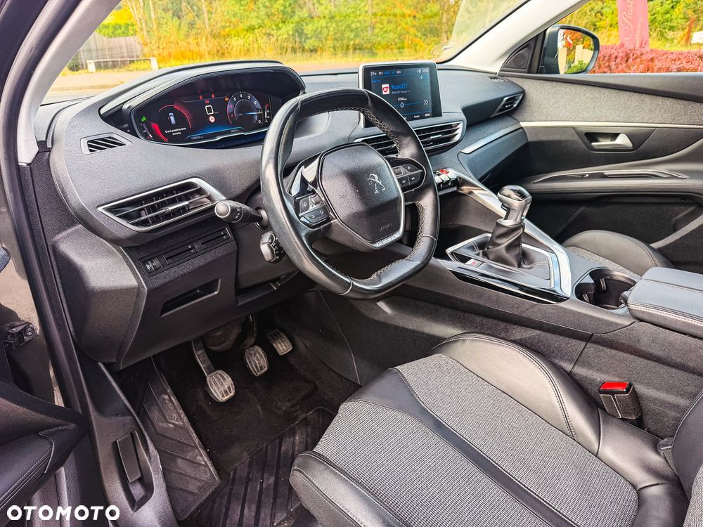 Peugeot 3008 PureTech 130 Stop & Start GPF Allure - 28
