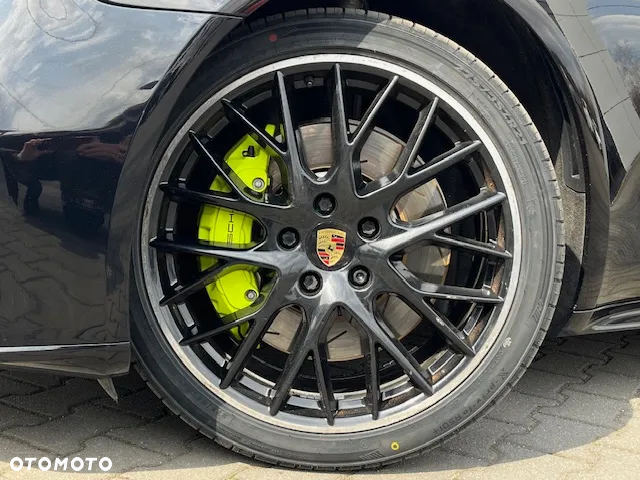 Porsche Panamera 4 e-Hybrid Sport Turismo 10 Years Edition - 16