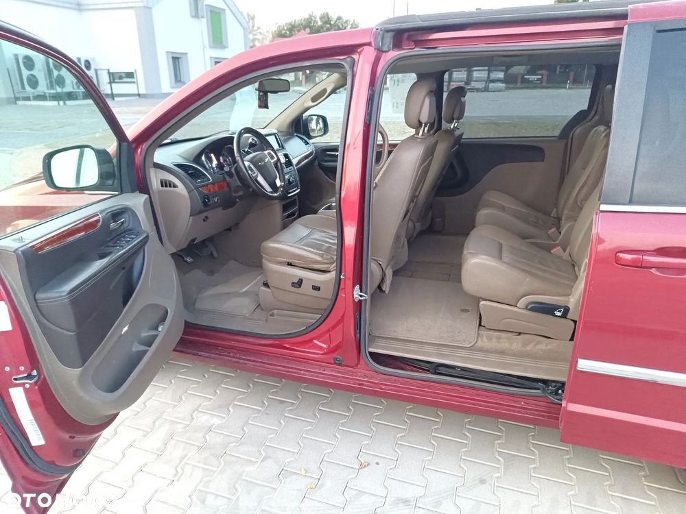 Chrysler Town & Country 3.6 Touring - 11