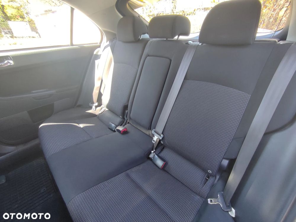 Mitsubishi Lancer 1.8 Intense - 15