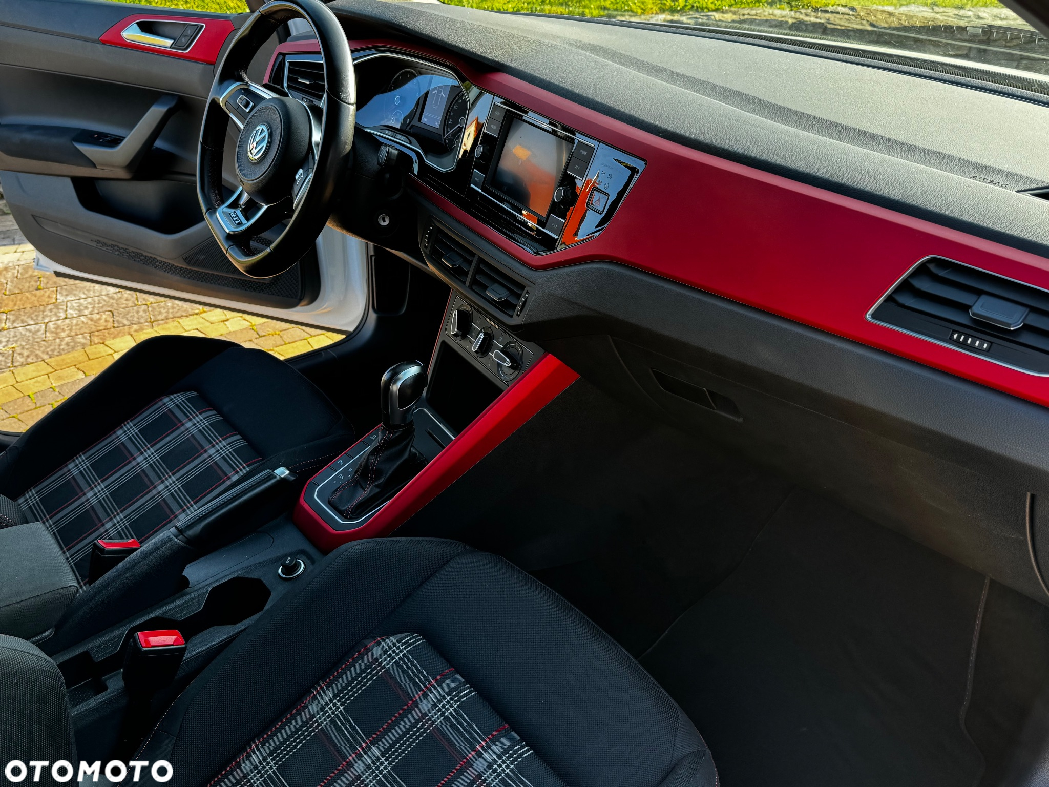 Volkswagen Polo 2.0 TSI OPF DSG GTI - 22