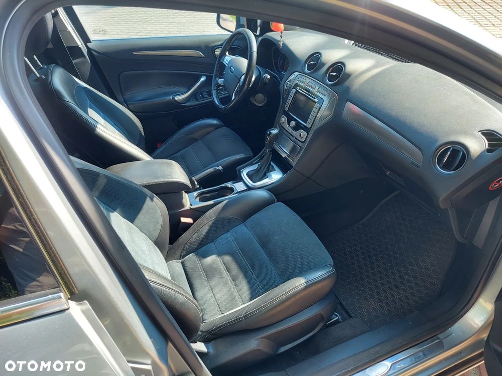 Ford Mondeo - 20