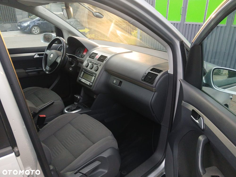 Volkswagen Touran 1.4 TSI DSG Highline - 8