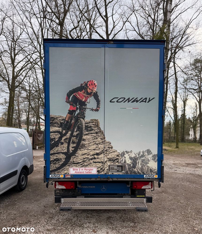 Mercedes-Benz Sprinter - 4