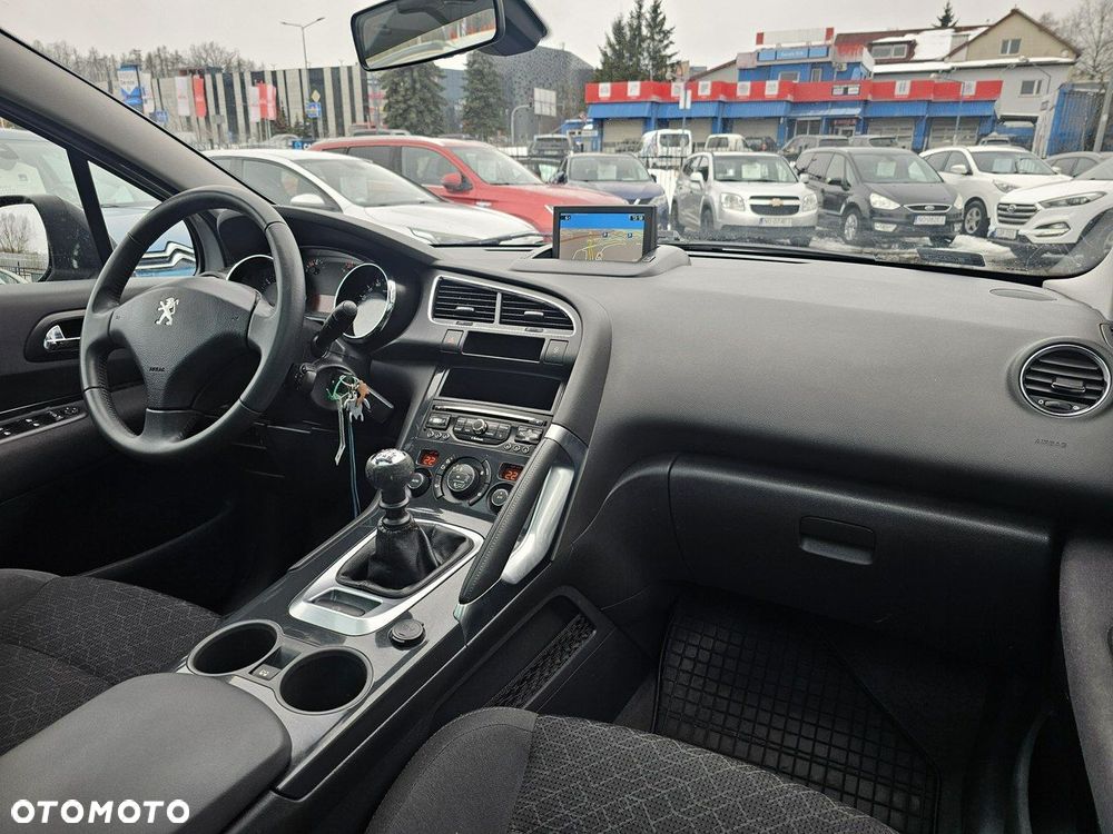 Peugeot 3008 1.6 Allure - 18