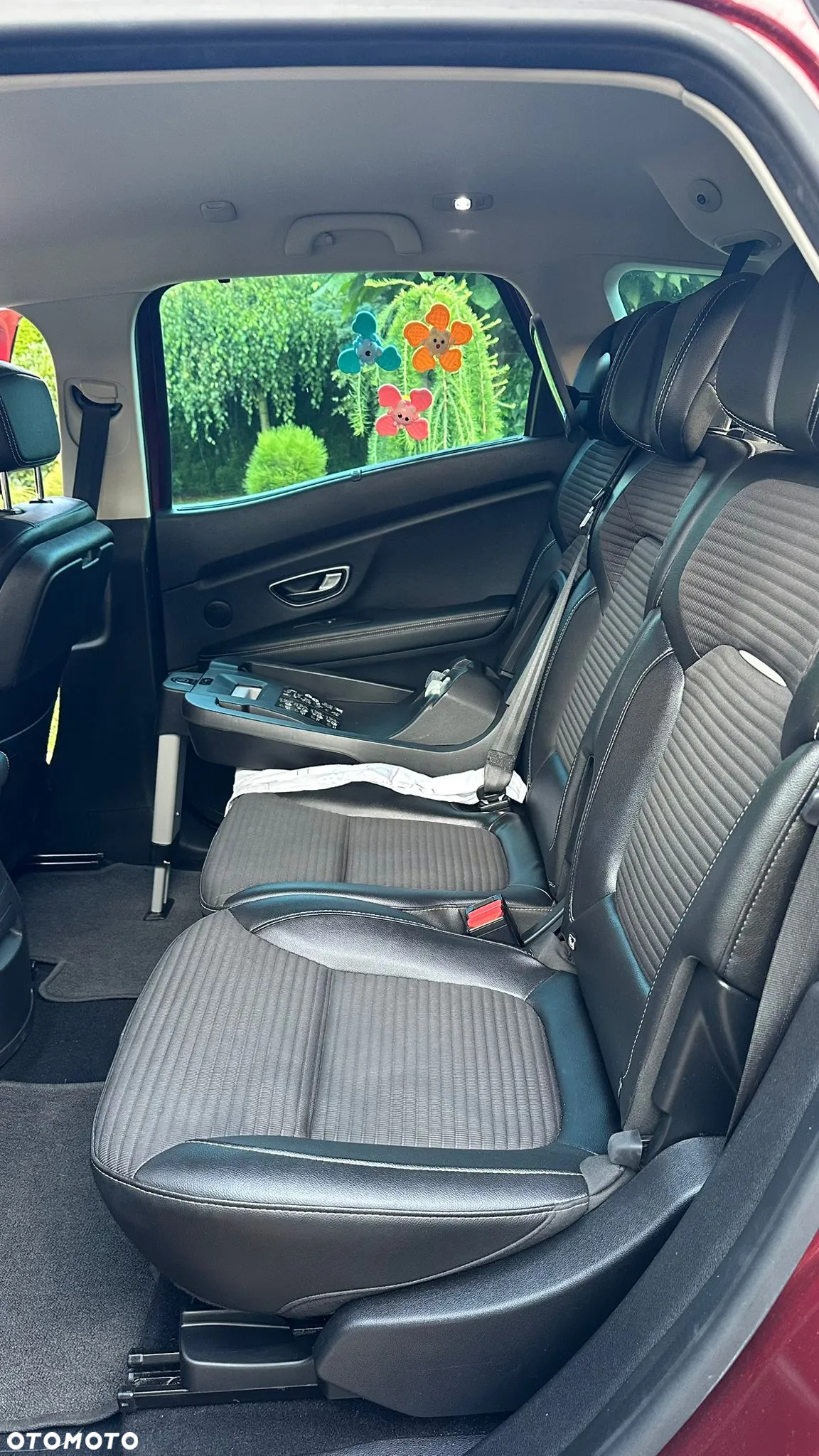 Renault Scenic 1.6 dCi Energy Bose - 11