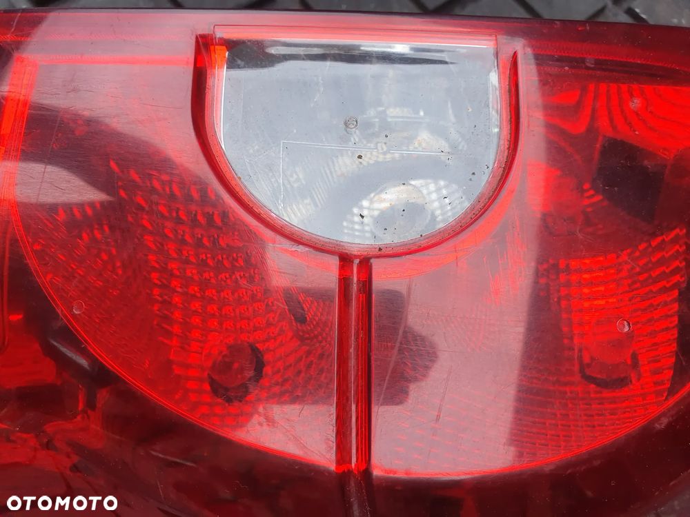 COLT VI FL Z30 LAMPA TYŁ PRAWY 5D LIFT EUROPA - 2