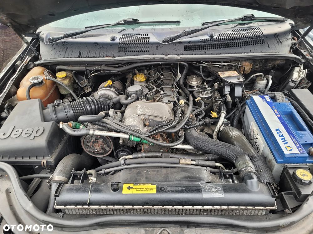 JEEP GRAND CHEROKEE 2.7 CRD 665.921 silnik skrzynia napęd sanki belka wahacz wahacze zacisk zaciski zwrotnica piasta