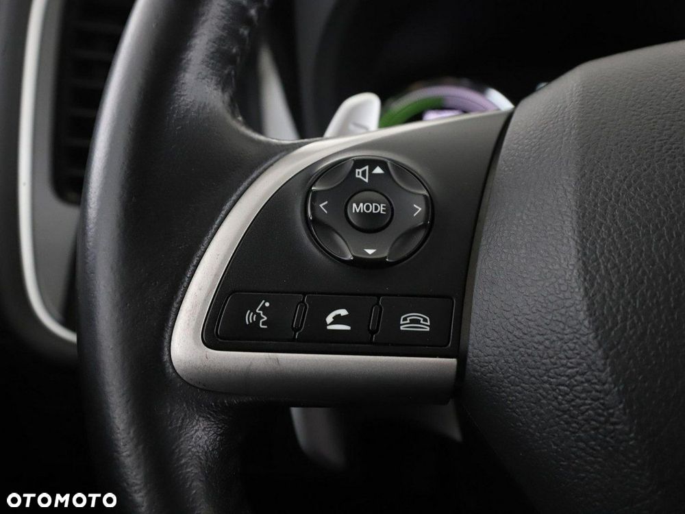 Mitsubishi Outlander - 31