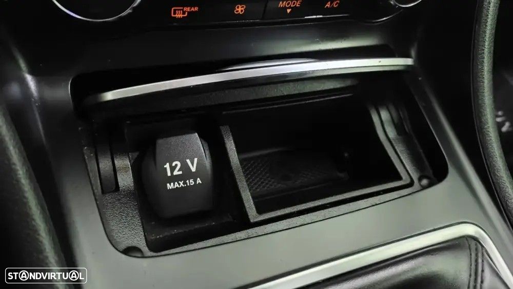Mercedes-Benz CLA 200 d Shooting Brake AMG Line - 35