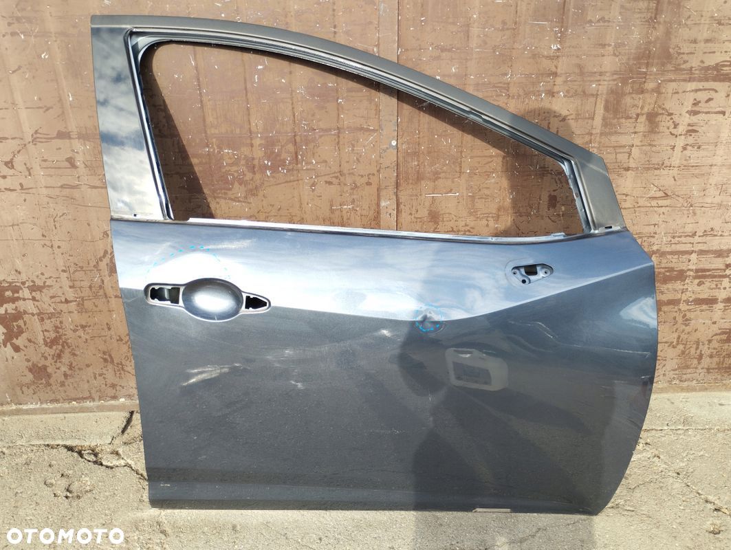 Drzwi prawe przód Nissan Micra K14 - 1