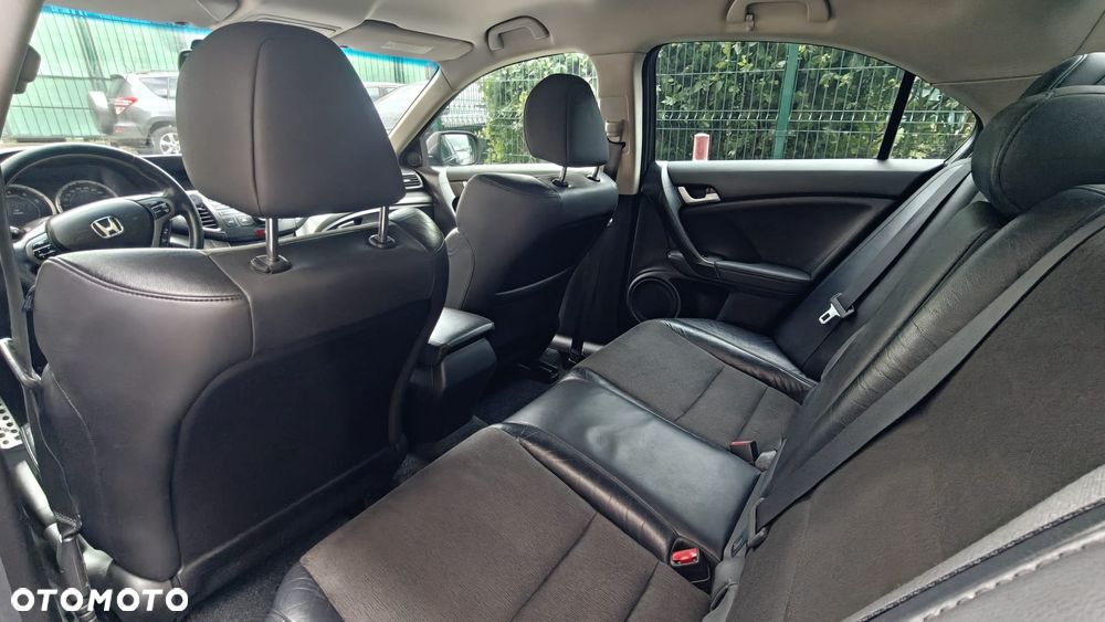 Honda Accord - 16